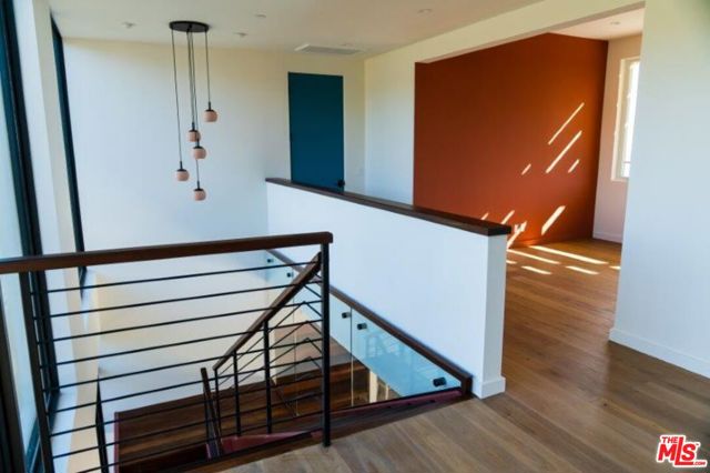 27349 Old Chimney Road, Malibu CA: https://media.crmls.org/mediaz/3d4000db-9024-4d95-a370-9f0a3a1d2cdc.jpg