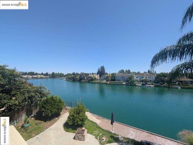 4958 Bay View CIR, Stockton CA: https://media.crmls.org/mediaz/3d40684b-74fe-4176-b5cd-48864cb68f35.jpg