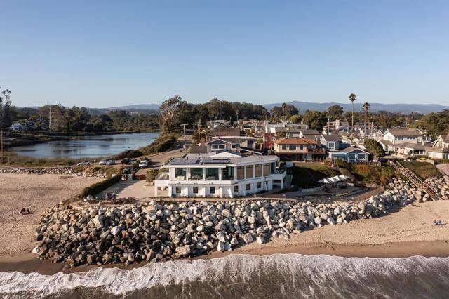 2900 E Cliff Drive, Santa Cruz CA: https://media.crmls.org/mediaz/3d40749d-a896-4ff3-b86c-5578deec3c75.jpg