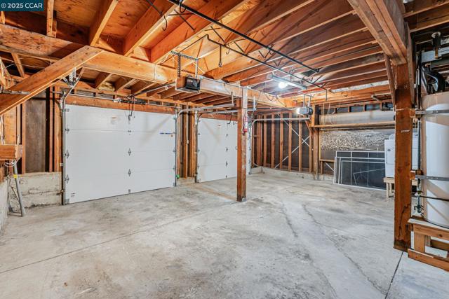 43 Shipley Ave, Daly City CA: https://media.crmls.org/mediaz/3d40bb14-4f20-4119-83f4-a6eab282ea91.jpg