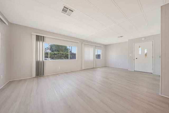 392 Standing Bear, Cathedral City CA: https://media.crmls.org/mediaz/3d40cd96-abbe-44b5-840e-46400405e3e3.jpg