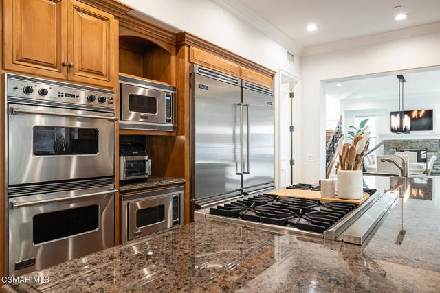 29475 Malibu View Court, Agoura Hills CA: https://media.crmls.org/mediaz/3d4284a5-dffe-4f51-a9cb-79ce96ae817a.jpg