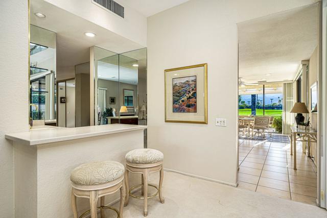 15 Duke Drive, Rancho Mirage CA: https://media.crmls.org/mediaz/3d42c5fb-2818-417a-8017-67df34513bb2.jpg