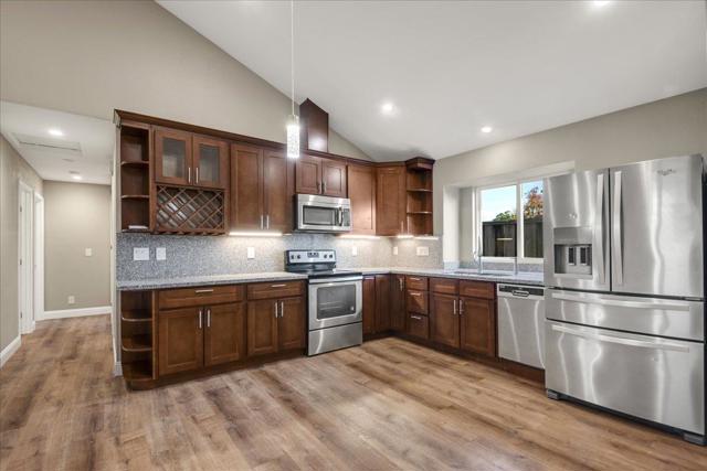 Image 32 of 67 For 2604 Sierra Vista Court Court
