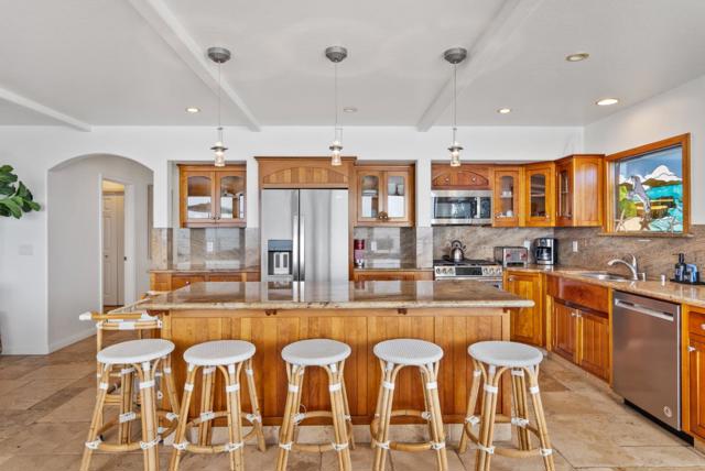 22818 E Cliff Drive, Santa Cruz CA: https://media.crmls.org/mediaz/3d44a49b-6dff-4191-8928-abe26cc97759.jpg
