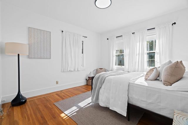 1200 El Centro Avenue, Oakland CA: https://media.crmls.org/mediaz/3d45b788-be0b-4d9b-9ebb-39eb11d7903c.jpg