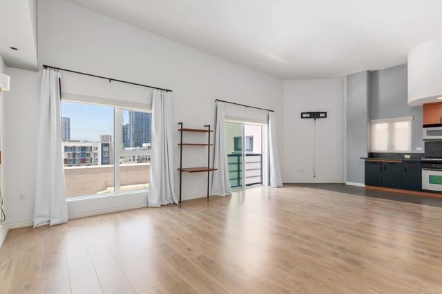 Image 12 of 35 For 550 15th Street 809