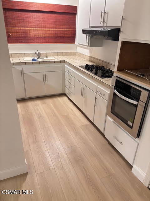 161 Teasdale Street, Thousand Oaks CA: https://media.crmls.org/mediaz/3d466d32-53eb-44f1-a0d4-895d84d92fa0.jpg