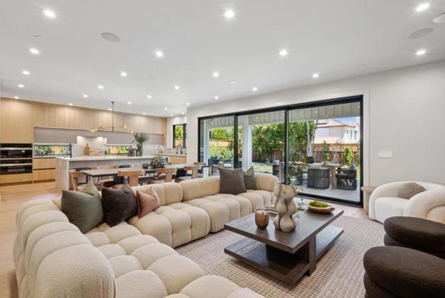585 Cherry Avenue, Los Altos CA: https://media.crmls.org/mediaz/3d468f0f-137a-4af2-97a4-f38d86fefd37.jpg