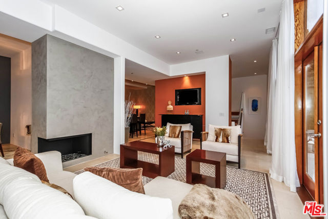 1929 N CURSON Place, Los Angeles CA: https://media.crmls.org/mediaz/3d46c9d5-7003-4a42-b742-c7c820babcd3.jpg