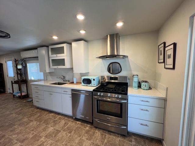 3 Sand Creek, Cathedral City CA: https://media.crmls.org/mediaz/3d4765cd-e4e2-4979-890b-1f585b7f602e.jpg