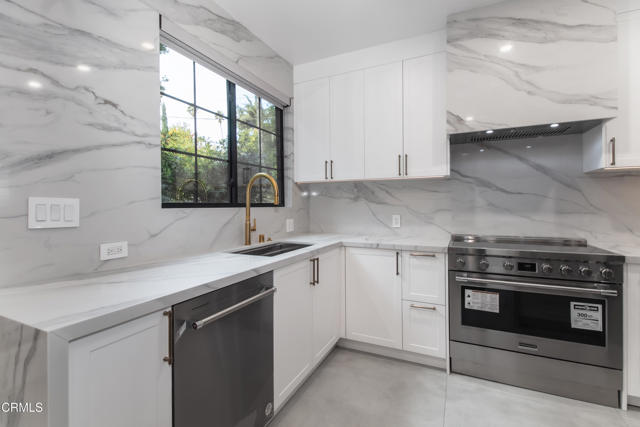 Detail Gallery Image 10 of 26 For 1722 N Vista Street St, Los Angeles,  CA 90046 - 4 Beds | 4 Baths