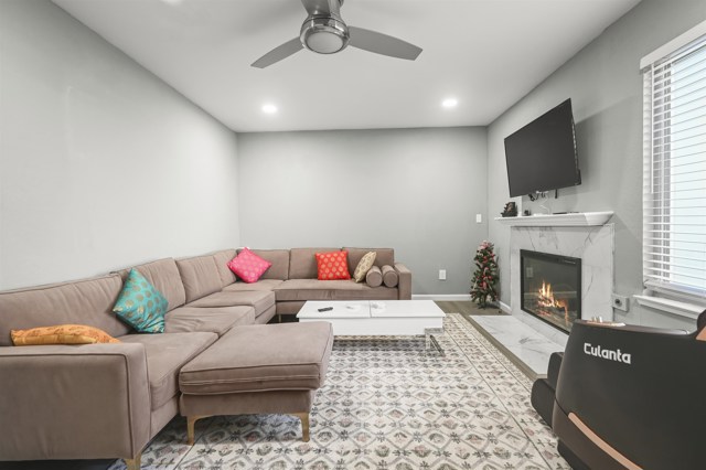 5333 Park Highlands Blvd, Concord CA: https://media.crmls.org/mediaz/3d47f09d-f66d-4665-a590-6fee58b2b38a.jpg