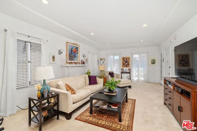 347 N Curson Avenue, Los Angeles CA: https://media.crmls.org/mediaz/3d47f0c1-2538-4254-bfe7-69b1a56ea020.jpg