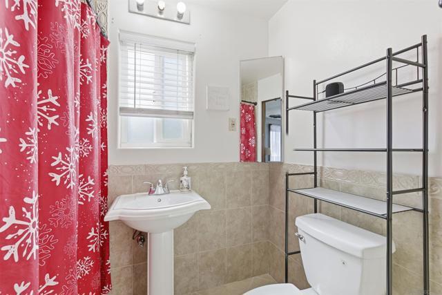 1178 Eucalyptus Dr, El Cajon CA: https://media.crmls.org/mediaz/3d494391-fc62-4c43-975d-48d4615d7789.jpg