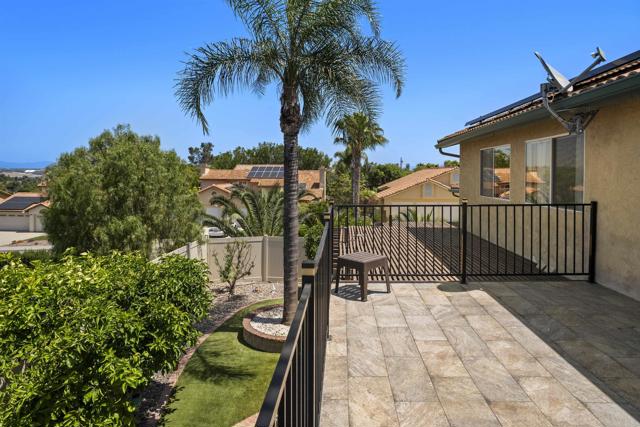 1990 Willowbrook Drive, Oceanside CA: https://media.crmls.org/mediaz/3d49d663-5e10-4e14-8f5b-ebc792cf2bd2.jpg