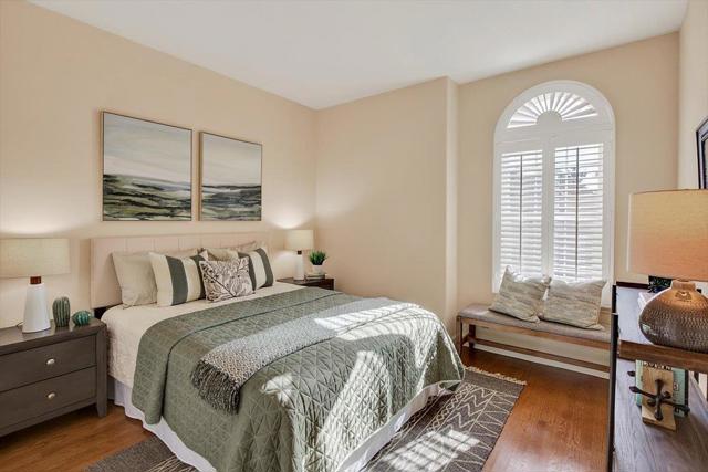 1190 Maria Privada, Mountain View CA: https://media.crmls.org/mediaz/3d4a0739-da03-47f6-b1a1-8b9e61ab548d.jpg