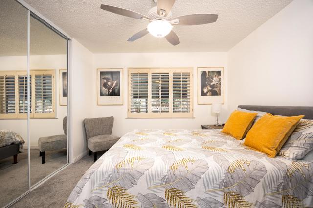 2130 Sunset Dr, Vista CA: https://media.crmls.org/mediaz/3d4a0e71-4934-4885-aa7e-90e806f73214.jpg