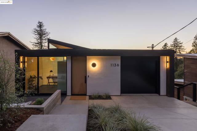 1136 Keith Ave, Berkeley CA: https://media.crmls.org/mediaz/3d4afb32-32aa-4f6a-bb1e-b5621efc1377.jpg