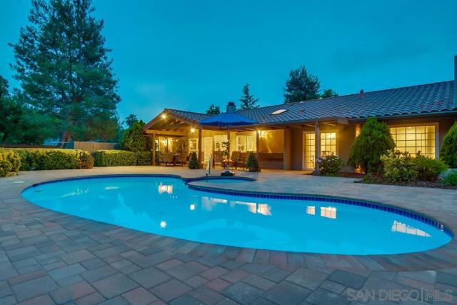16657 Valle Verde Rd, Poway CA: https://media.crmls.org/mediaz/3d4b1c68-b6fc-426b-a9f2-b60d613e3f95.jpg