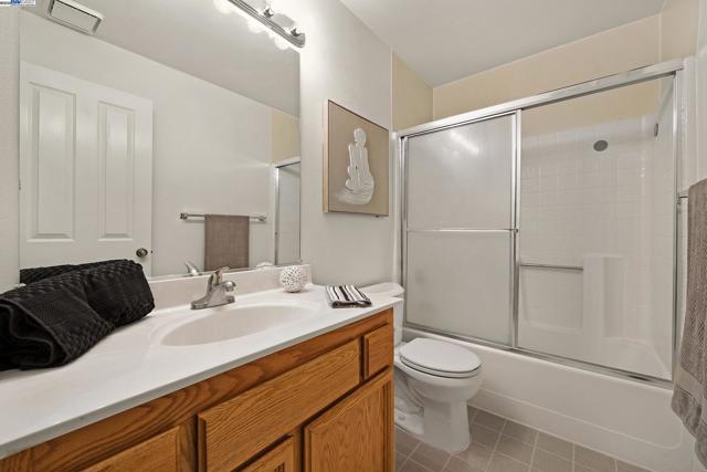 117 Pelican Loop, Pittsburg CA: https://media.crmls.org/mediaz/3d4b35ca-8c80-4fa2-9e0b-ed9d27d01aa3.jpg