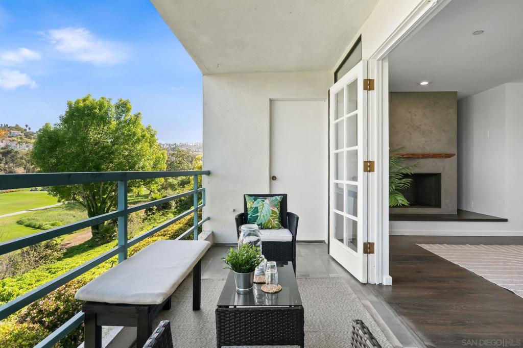 2556 Navarra Drive - photo 12