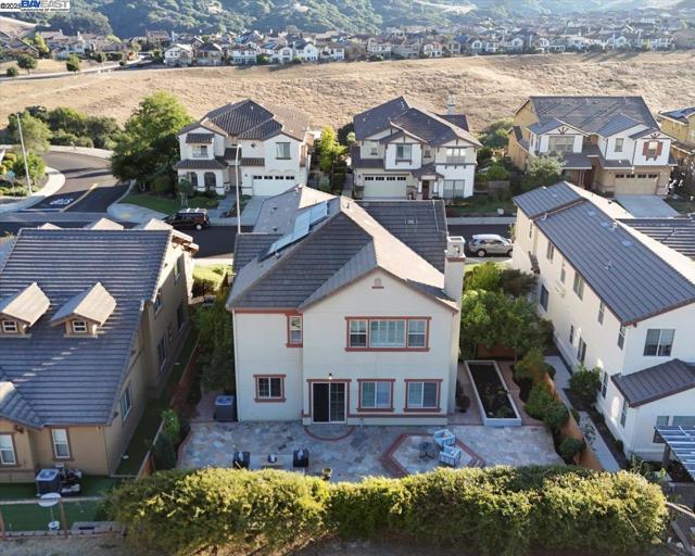 7829 Ridgeline Place, Dublin CA: https://media.crmls.org/mediaz/3d4c29b4-e36e-4411-9217-fadc11d1baeb.jpg