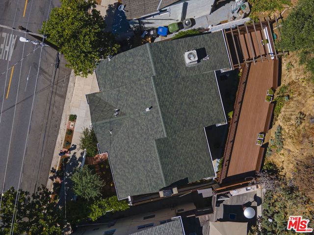 2318 Canyon Drive, Los Angeles CA: https://media.crmls.org/mediaz/3d4d892c-1f42-49e7-b919-70d45f7f0118.jpg