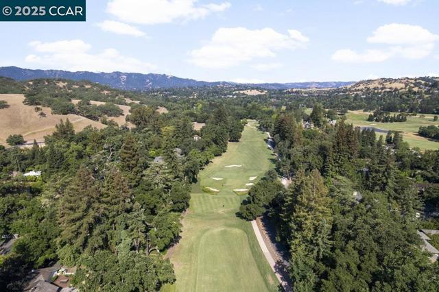 1826 Alameda Diablo, Diablo CA: https://media.crmls.org/mediaz/3d4e51ed-616b-4e4e-af6e-9c11afd73045.jpg