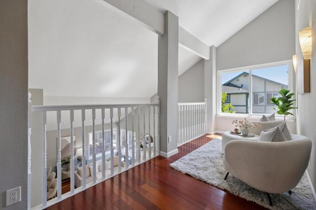 704 Prescott Lane, Foster City CA: https://media.crmls.org/mediaz/3d4eac6d-cfc5-40e3-bd68-1fd79463b797.jpg