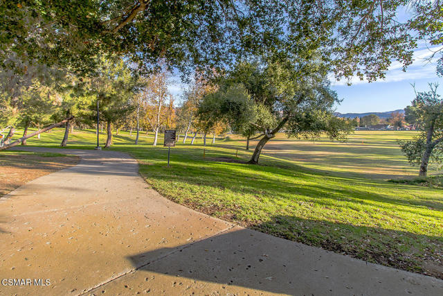 434 Vista Dorado Lane, Oak Park CA: https://media.crmls.org/mediaz/3d4fc2f4-9f8f-4852-98e3-7516337820ae.jpg