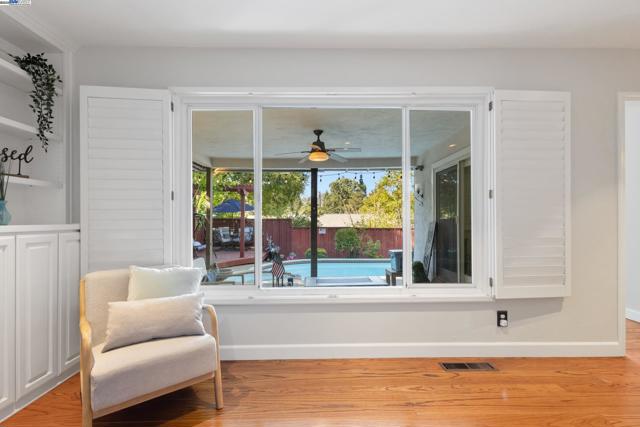 166 Ramona Rd, Danville CA: https://media.crmls.org/mediaz/3d4fe7bb-8dae-4fa9-ba14-94f18461bd67.jpg