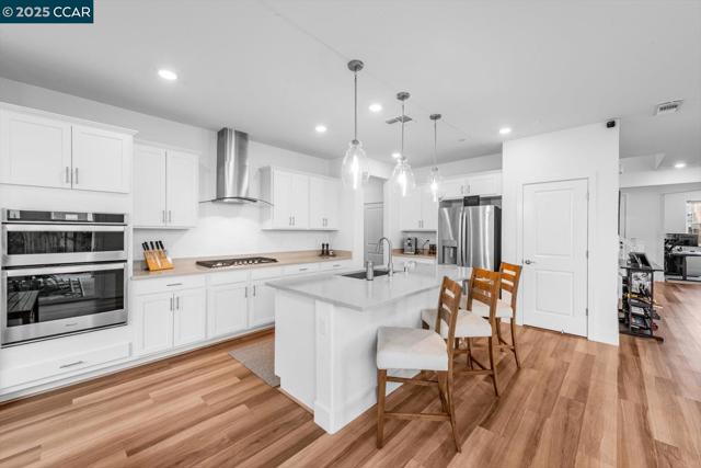 205 Goose Creek Ave, Brentwood CA: https://media.crmls.org/mediaz/3d5006f1-68f6-49ea-930e-24fff95e1842.jpg