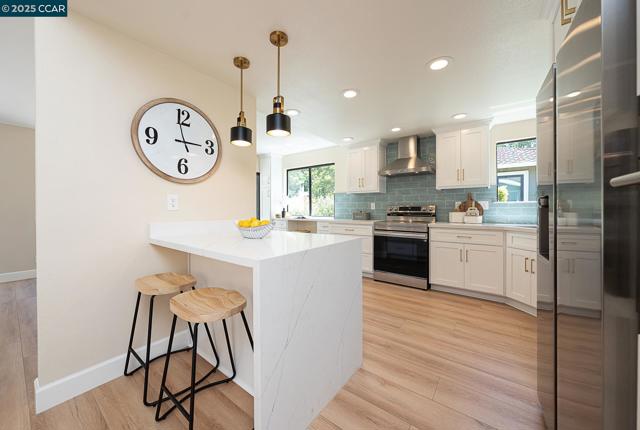 2128 Presidio Ct, Danville CA: https://media.crmls.org/mediaz/3d511280-e815-41b2-b839-8647fcd06ea1.jpg
