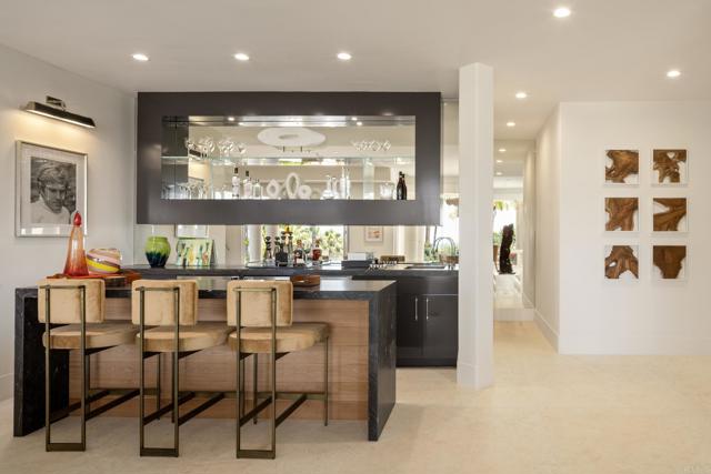 7888 Muirfield Way, Rancho Santa Fe CA: https://media.crmls.org/mediaz/3d512c41-f6e3-49ab-a338-6ec7ca0eefe8.jpg