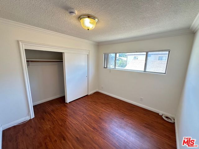 1038 S Harvard Boulevard, Los Angeles CA: https://media.crmls.org/mediaz/3d516ca3-e981-445e-8ea0-263a596b4d51.jpg