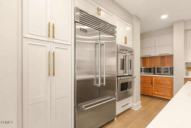 Detail Gallery Image 14 of 66 For 2417 E Hillcrest Dr, Thousand Oaks,  CA 91362 - 4 Beds | 3/1 Baths