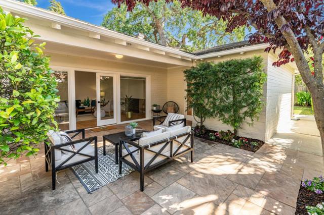 1620 Chestnut Street, San Carlos CA: https://media.crmls.org/mediaz/3d51f094-030c-474a-a052-784eed3f2334.jpg