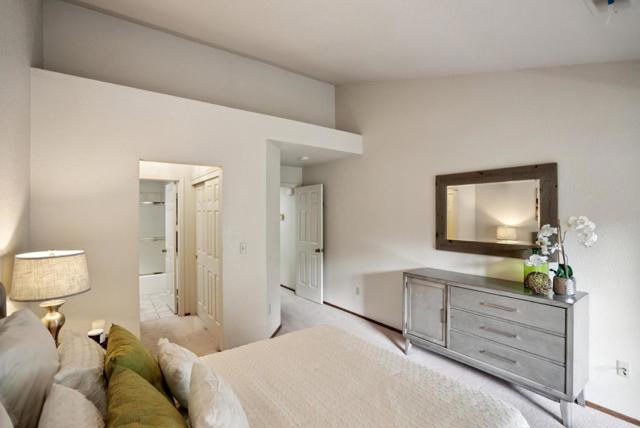 1612 Parkview Green Circle, San Jose CA: https://media.crmls.org/mediaz/3d523151-0a23-44e5-a9be-d186ecafb599.jpg