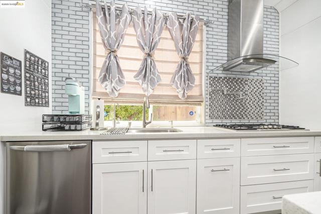2532 Crystal Way, Antioch CA: https://media.crmls.org/mediaz/3d5245bc-736d-4620-a20c-7df6babcdd8c.jpg