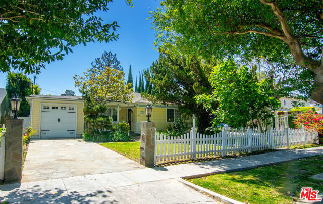 Image 3 for 11840 Stanwood Dr, Los Angeles, CA 90066