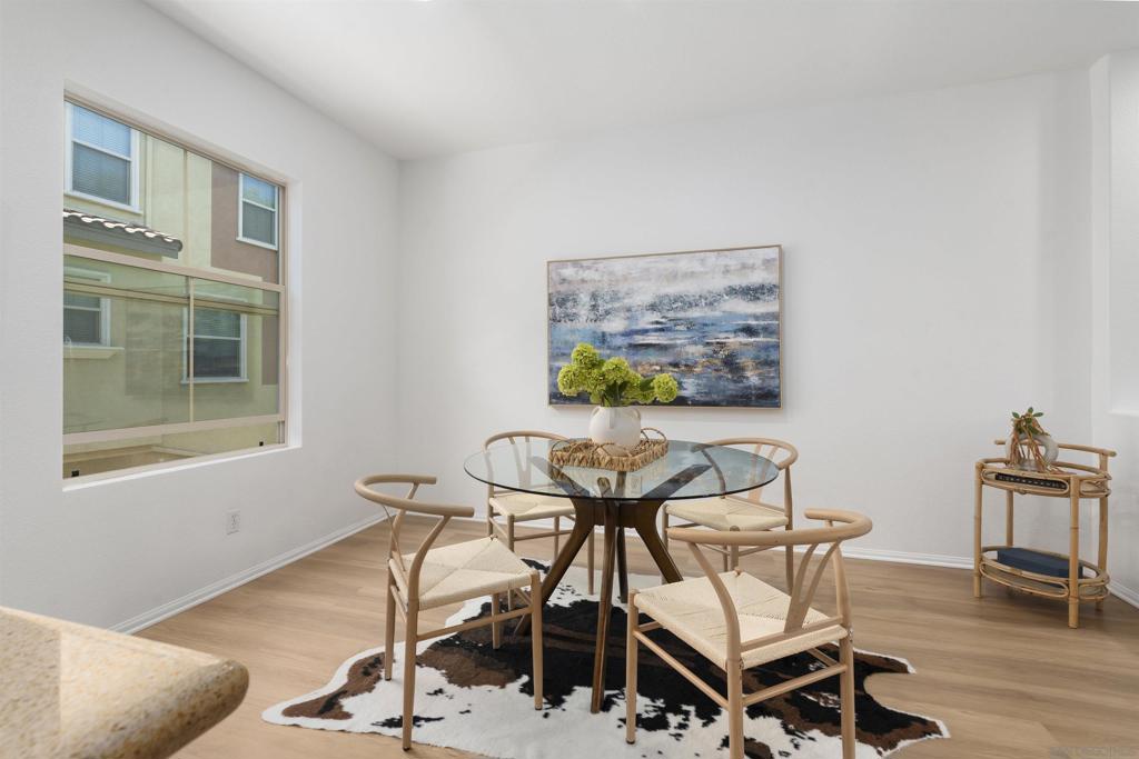 MLS #250031902SD img 13