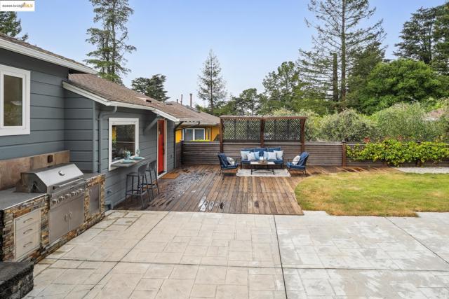 6951 Chambers Dr, Oakland CA: https://media.crmls.org/mediaz/3d543845-7efb-4e57-ac69-3a4d27177c9d.jpg