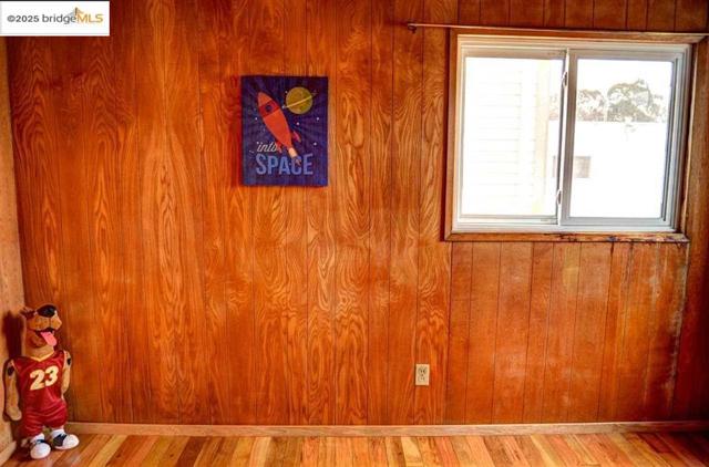 986 Kains Ave, Albany CA: https://media.crmls.org/mediaz/3d544607-fa64-4947-81df-c3a258390c2e.jpg