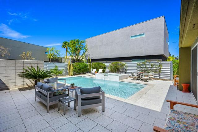 428 Chelsea Drive, Palm Springs CA: https://media.crmls.org/mediaz/3d546897-f2c7-41a4-8483-6c1eaaa19d4f.jpg