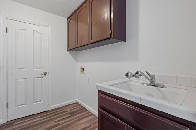 961 Alder Street, Hollister CA: https://media.crmls.org/mediaz/3d55240c-9ee6-4f6d-b62b-dd85e65b952f.jpg