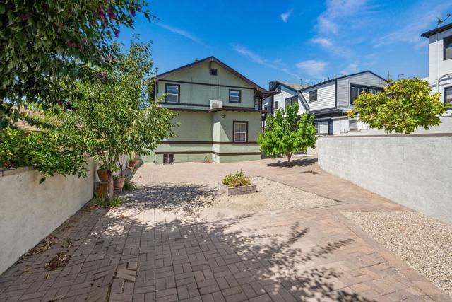 2445 47 A Street, San Diego CA: https://media.crmls.org/mediaz/3d5532ad-348d-403b-9e01-bc7e998b8b86.jpg