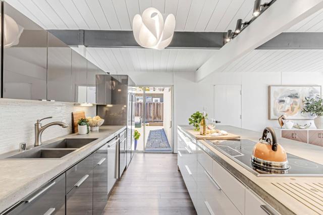 1650 Edmonton Avenue, Sunnyvale CA: https://media.crmls.org/mediaz/3d5553be-32d7-49ca-89e9-a8c09e0496fb.jpg
