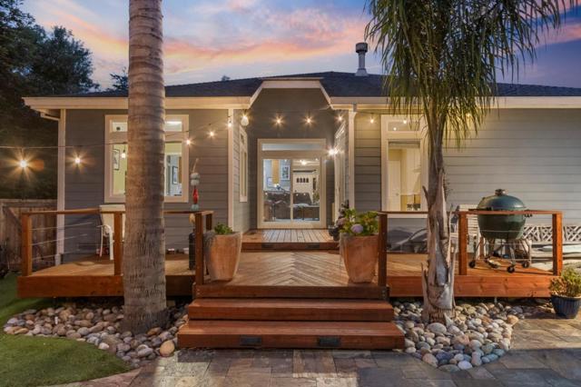422 Montecito Avenue, El Granada CA: https://media.crmls.org/mediaz/3d5663b3-e7c5-4c57-a969-e81acdab48a2.jpg