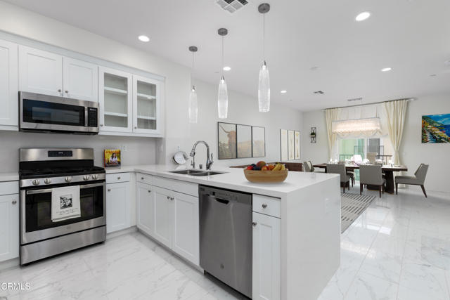 469 Pecana Street, Camarillo CA: https://media.crmls.org/mediaz/3d570365-9d8d-4504-85bc-7decc322ed7c.jpg